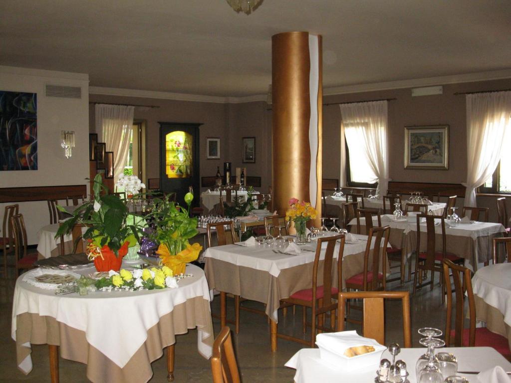 Albergo Ristorante Papa Пескиера дел Гарда Екстериор снимка
