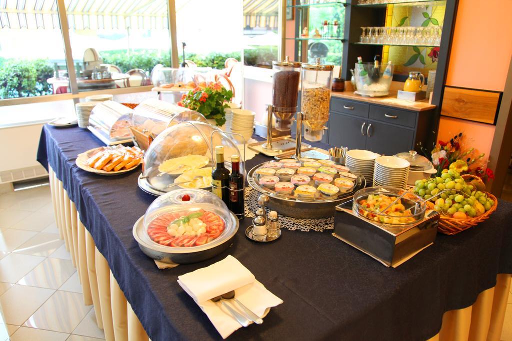 Albergo Ristorante Papa Пескиера дел Гарда Екстериор снимка