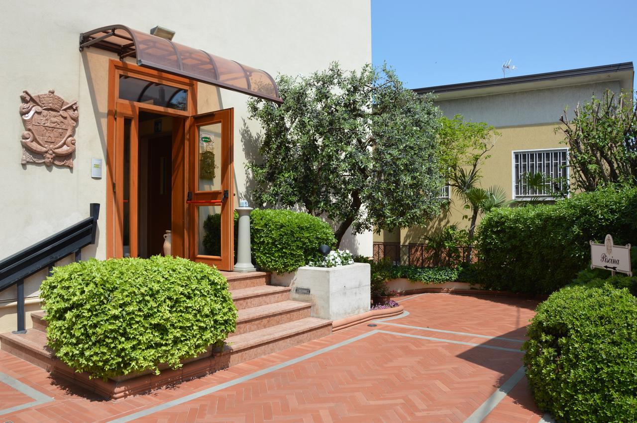 Albergo Ristorante Papa Пескиера дел Гарда Екстериор снимка