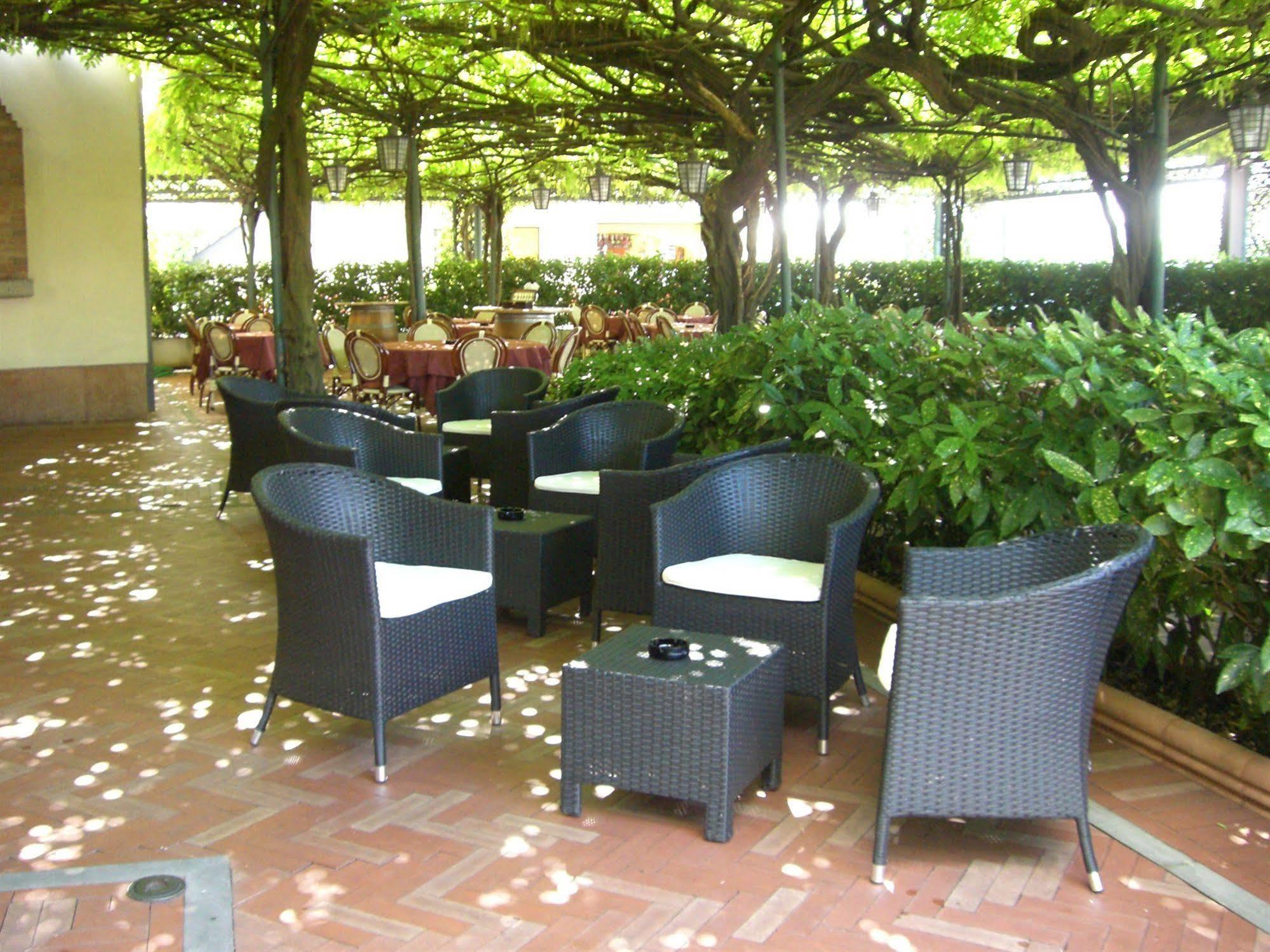 Albergo Ristorante Papa Пескиера дел Гарда Екстериор снимка